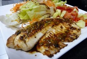 Tilápia ao molho de maracujá