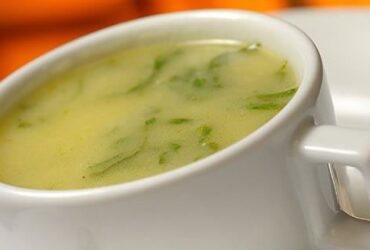 Caldo Verde com Mandioquinha