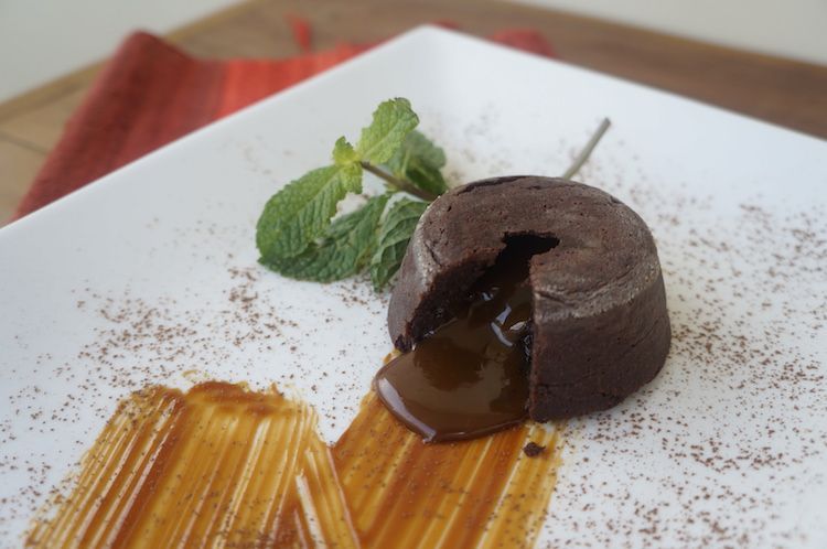 Petit gateau sem glúten com doce de leite zero lactose