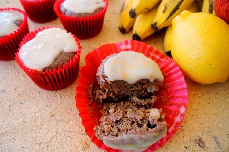 Muffin de banana, cenoura e maçã