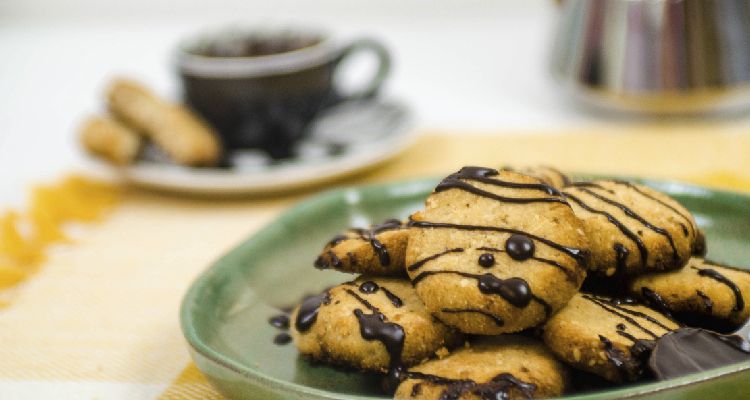 biscoito de amendoa e coco sem gluten e sem leite